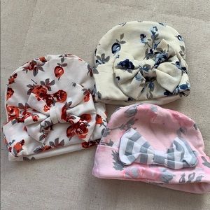 Set of 3 bow hats